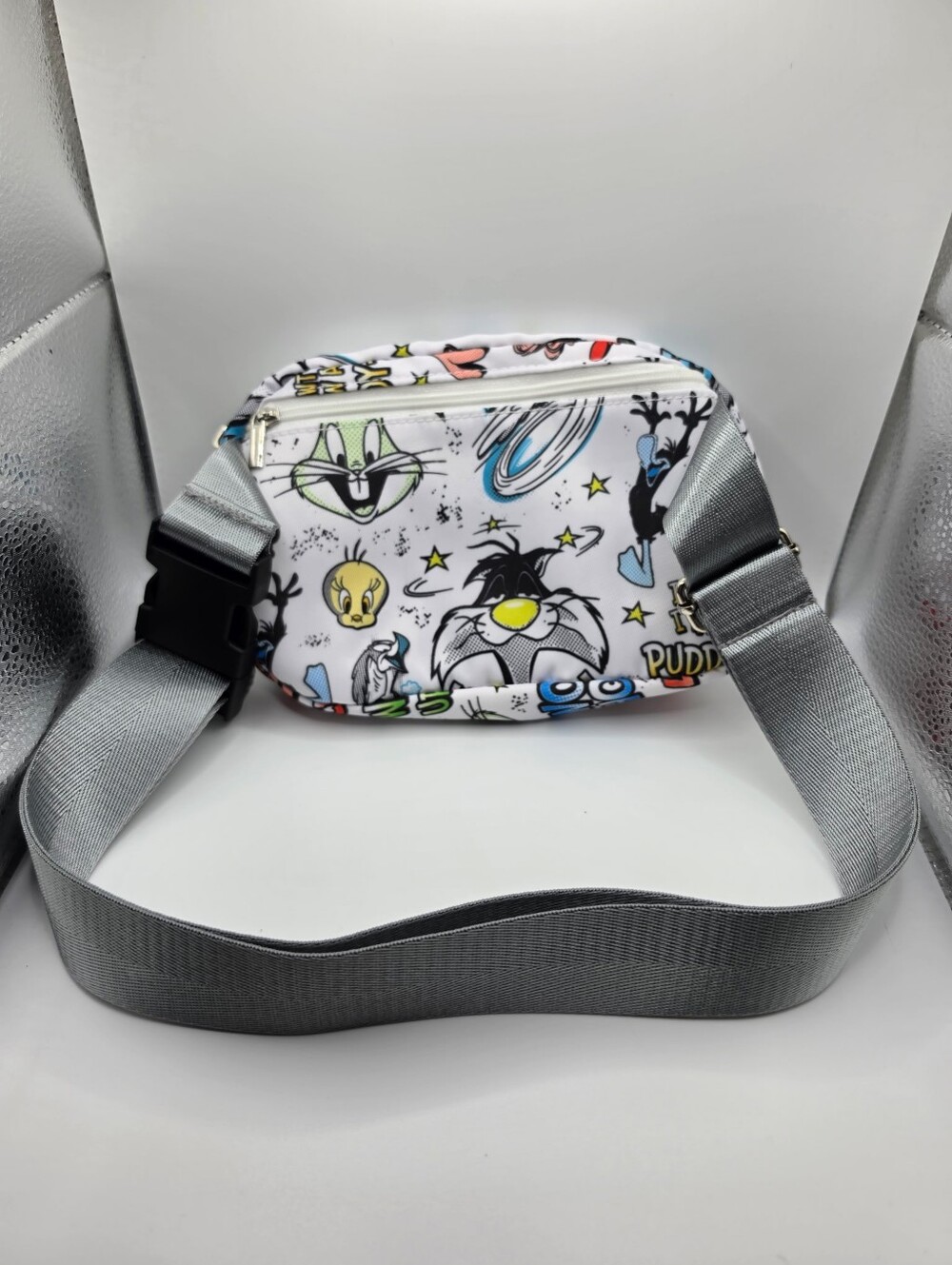 Looney Tunes Belt Bag Fanny Pack White Nylon Comic Print Adjustable NWOT